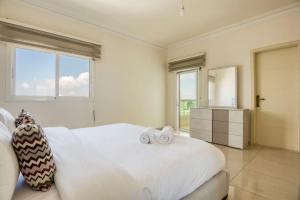 Billede fra billedgalleriet på Veil - Modern 3-Bedroom Apt & Balcony in Aley i Aley