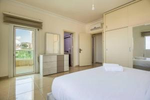 Billede fra billedgalleriet på Veil - Modern 3-Bedroom Apt & Balcony in Aley i Aley + 26 billeder