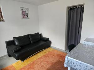 Afbeelding uit fotogalerij van Flat Bangoua in Abstatt