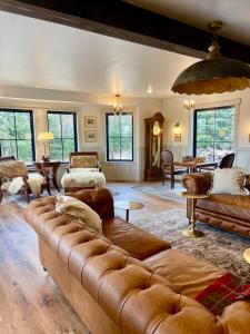 Ruang duduk di Highland Glen Lodge