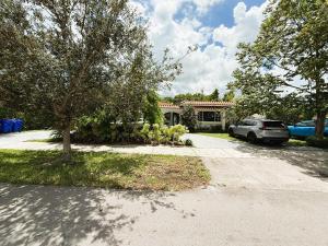 Το κτήριο όπου στεγάζεται  το διαμέρισμα