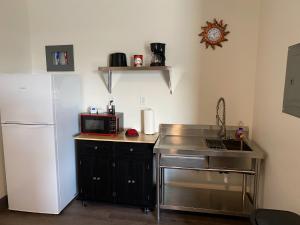 Dapur atau dapur kecil di 824 Vitsa +18 gambar