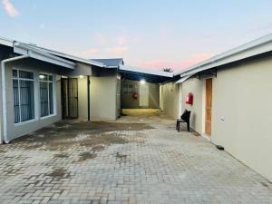 Gallery image of Daremp Guest living in Vanderbijlpark +7 photos
