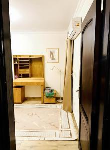 Gallery image of شقه بالشيخ زايد بكمبوند جنه غرفتين وغرفه ليفينج و حمامين in Sheikh Zayed