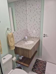 Et badeværelse på Studio 5 Estrelas República + 12 billeder