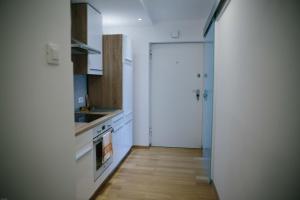 Kuchyň nebo kuchyňský kout v ubytování Studioapartman Kostrena