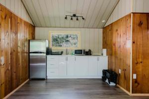 Køkken eller tekøkken på 3-Bedroom Cottage #9 - Sand Bay