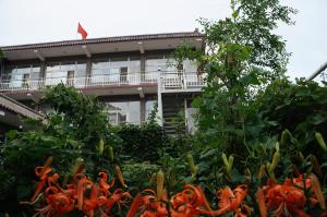 北京黄花城水长城德润居外面的花园