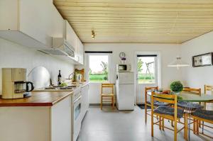 Η κουζίνα ή μικρή κουζίνα στο SB56204-Sydals-Osterbyvej-54-c +18 φωτογραφίες