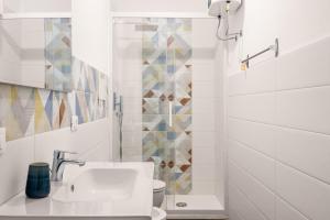 Ένα μπάνιο στο Luce mediterranea a Monreale +21 φωτογραφίες