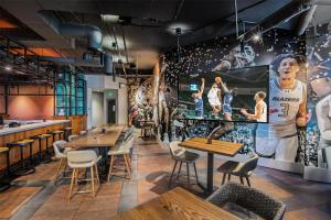 Nhà hàng/khu ăn uống khác tại Hilton Birmingham Downtown at UAB