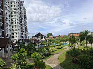 arial view of a park with trees and buildings at EuroAsian Royal Oceancrest Mactan in Sudtungan