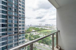 En balkon eller terrasse på Vinhomes Grand Residences