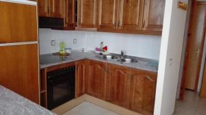 A kitchen or kitchenette at Casa Rural González Montsec Montrebei