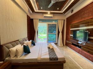 Χώρος καθιστικού στο Selborne Heaven 5 BHK Villa