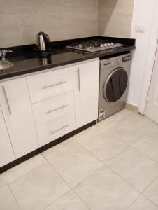 Η κουζίνα ή μικρή κουζίνα στο House of Happiness Level 2 +8 φωτογραφίες