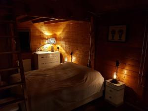 Una cama o camas en una habitación de Prieelhoeve