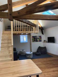Μια τηλεόραση ή/και κέντρο ψυχαγωγίας στο LOFT DU 3ème