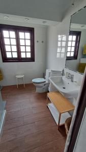 Et badeværelse på Villa Birdie + 21 billeder