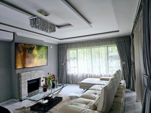 Χώρος καθιστικού στο Mabheleni Lodge