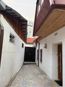 Το κτήριο όπου στεγάζεται  ο ξενώνας