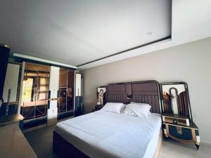 Afbeelding uit fotogalerij van Home sweet home beach condo! in Amdalai