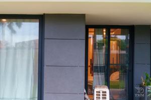 Afbeelding uit fotogalerij van Home sweet home beach condo! in Amdalai +18 foto's