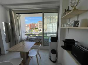 Billede fra billedgalleriet på Studio climatisé vue église du Panier et hôtel intercontinental i Marseille + 4 billeder