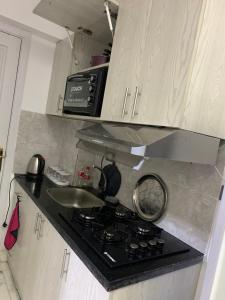 Η κουζίνα ή μικρή κουζίνα στο Oasis marina