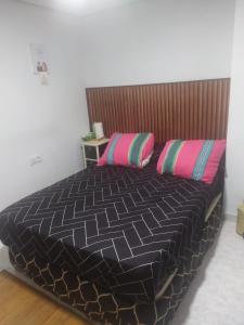 Ένα ή περισσότερα κρεβάτια σε δωμάτιο στο Habitación en piso Compartido 1-Valencia Centro