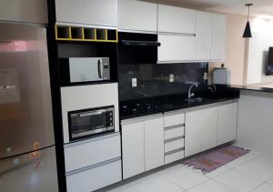 Kuchyň nebo kuchyňský kout v ubytování Casa do Joel