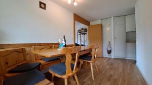 Χώρος καθιστικού στο Sunny 5 guests apartment by Moosfluh gondola +23 φωτογραφίες