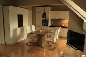 Kuchyň nebo kuchyňský kout v ubytování Vila Apartment Bled Lake + 17 fotografií