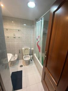 Phòng tắm tại Málaga Centro habitaciones privada en apartamento compartidos +37 ảnh