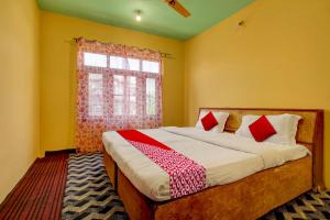 Gallery image of Hotel O Wooden Cave By M2 in Srinagar
