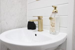 Φωτογραφία από το άλμπουμ του Stylish 2-Bed Apartment -Cardiff City Centre, Next to Stadium στο Κάρντιφ +28 φωτογραφίες