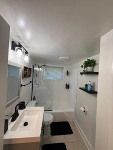 Billede fra billedgalleriet på Modern 1BR Near DC Quiet Comfort and Fast Commute i District Heights