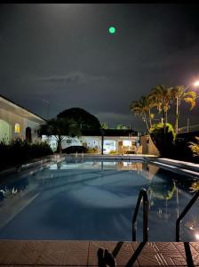 Πισίνα στο ή κοντά στο COP 30 Casa com 600 mt 5 suítes e piscina