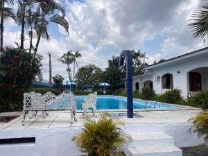 Πισίνα στο ή κοντά στο COP 30 Casa com 600 mt 5 suítes e piscina