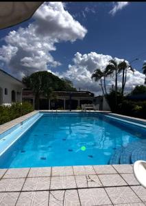 Πισίνα στο ή κοντά στο COP 30 Casa com 600 mt 5 suítes e piscina