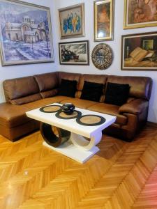 Φωτογραφία από το άλμπουμ του Stylish Queen Downtown στην Ποντγκόριτσα