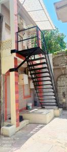 Foto de la galería de Dwarkesh homstey en Dwarka 8 fotos más
