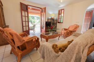 TV a/nebo společenská místnost v ubytování Habitation Alamanda by KVZ 3ch 2sde & vue montagnes