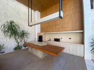 Η κουζίνα ή μικρή κουζίνα στο Modern Villa Cemagi