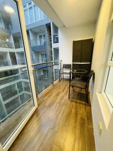 Μπαλκόνι ή βεράντα στο La Grande Studio 801 balcony WiFi Netflix