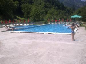 Bazén v ubytování Family Hotel Teteven nebo v jeho okolí