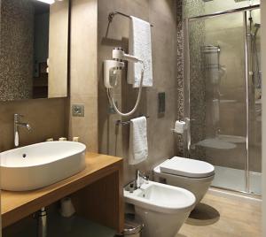 Koupelna v ubytování Notti O' Tunn Luxury Rooms in centro