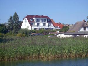 Galeriebild der Unterkunft Ferienhaus Südblick am Yachthafen in Breege