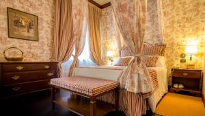 Letto o letti in una camera di Hotel Victoria & Iside Spa