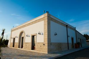 The building in which the country house is located